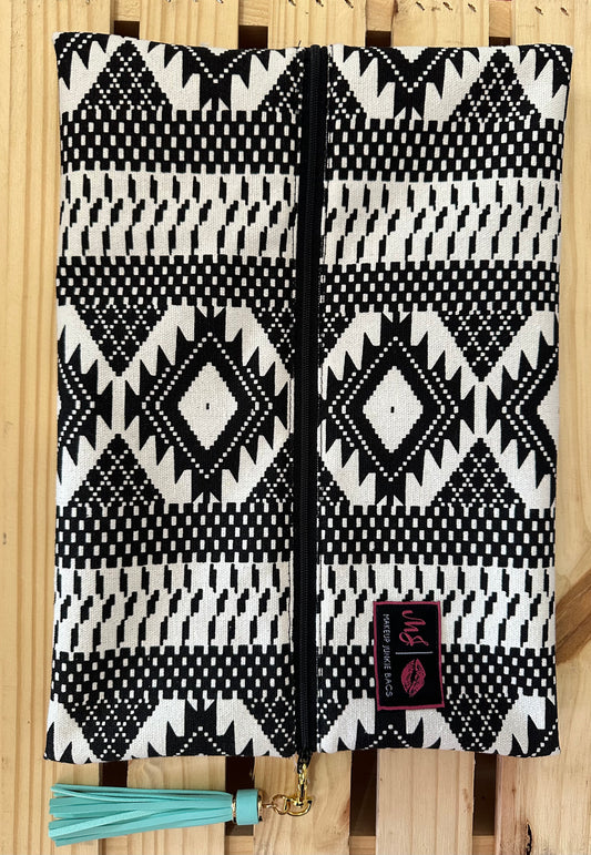 Aztec Black and White Lay Flat Bag (Large)